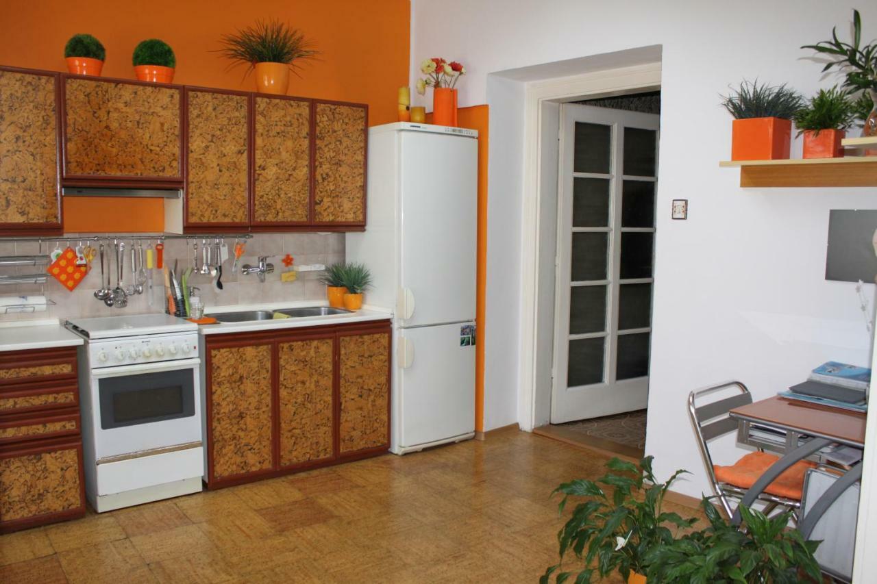 Cosy Apartment Under The Tower Praag Buitenkant foto